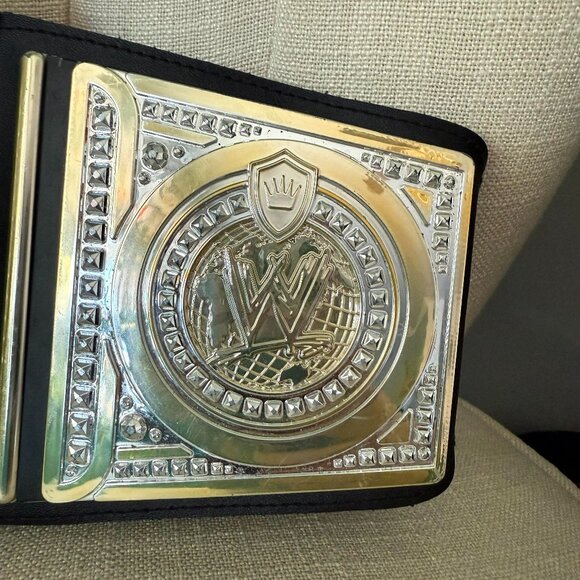 *DAMAGED* WWE 2012 wrestling title belt world Champion kid size costume cosplay - Picture 7 of 7